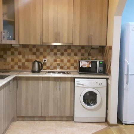 Apartment On Aleksandr Pushkin Street Τυφλίδα Δωμάτιο φωτογραφία