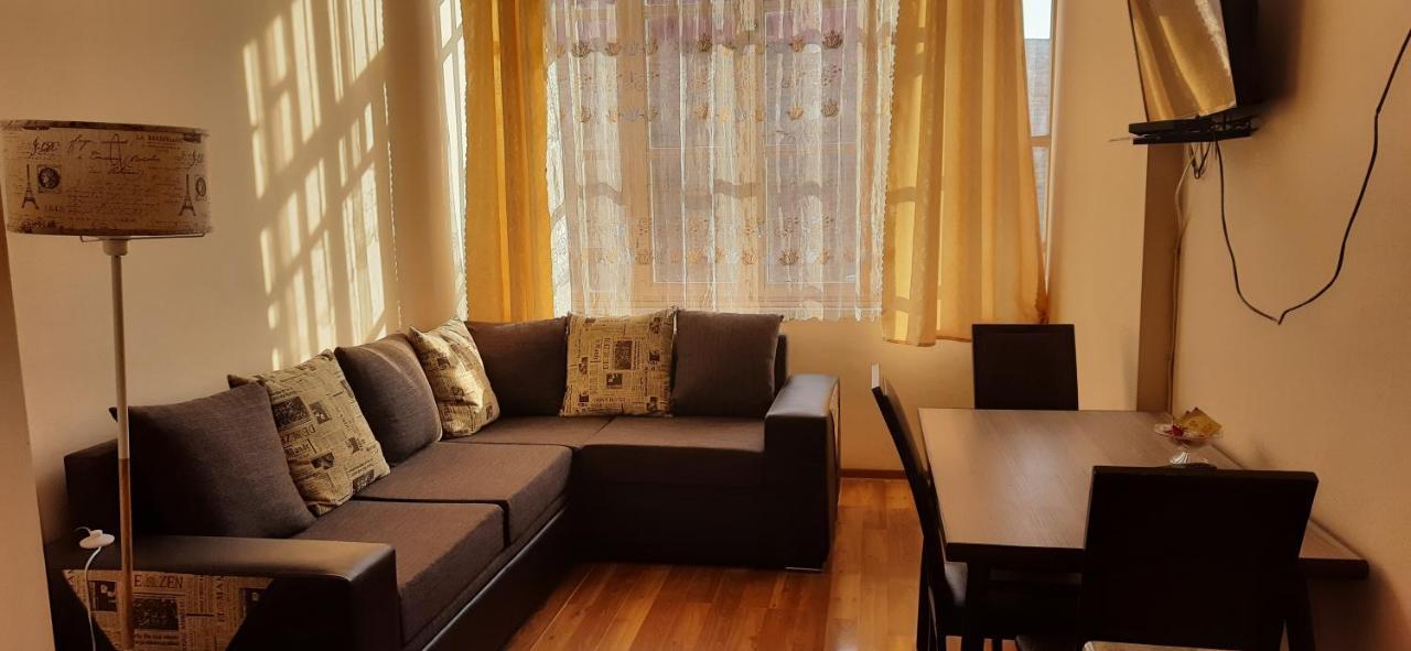 Apartment On Aleksandr Pushkin Street Τυφλίδα Εξωτερικό φωτογραφία